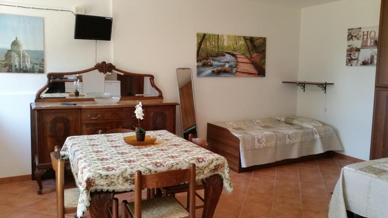 Case In Campagna Con Piscina A Todi Exterior photo
